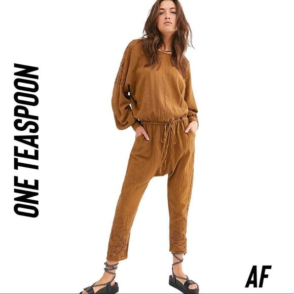 FREE PEOPLE BY ONE TEASPOON SOCIETY MUSLIN JUMPSUIT NWT SMALL NEW RARE - Picture 1 of 13